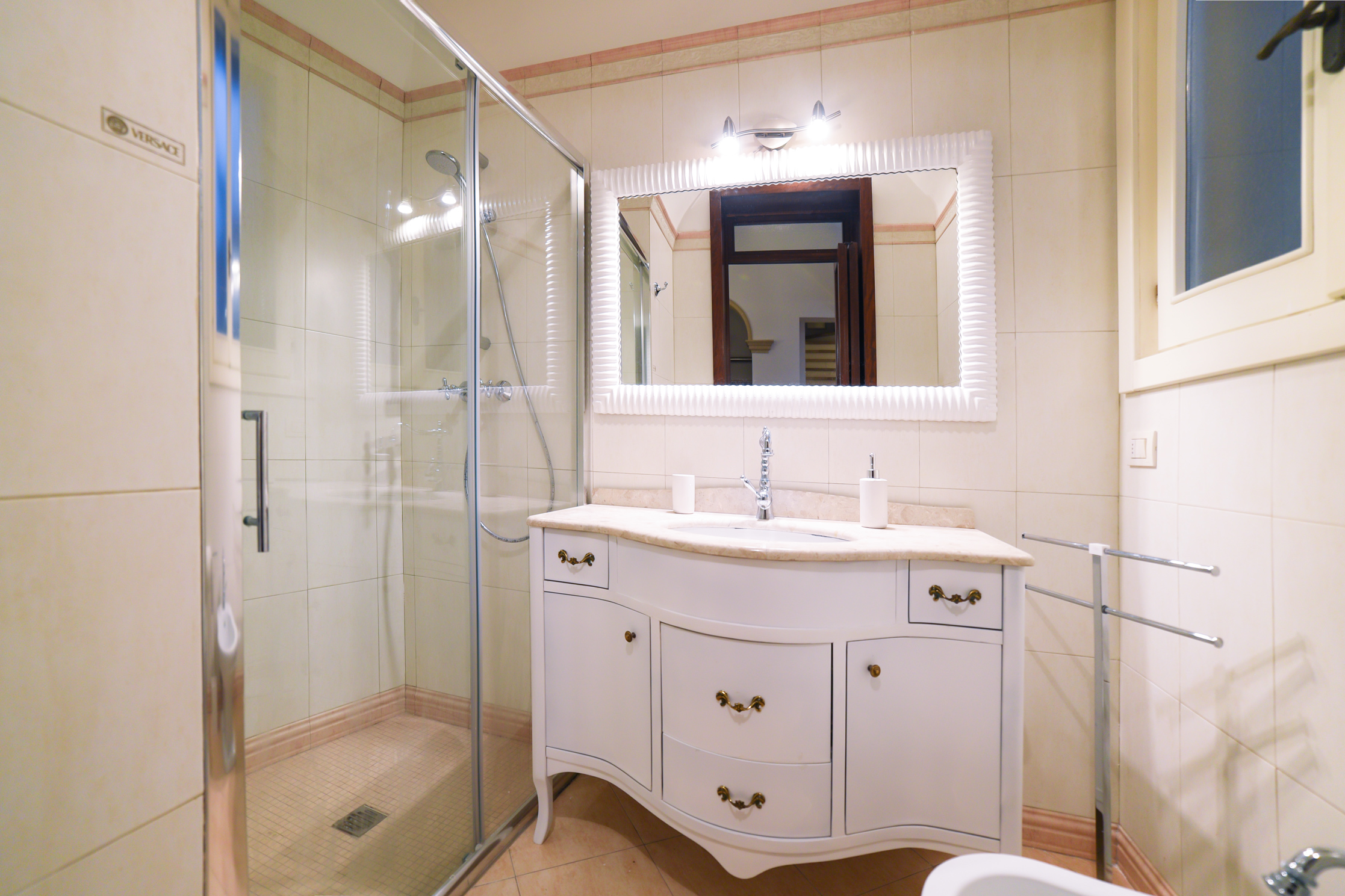 Bnb lecce, appartamento centro storico lecce, casa vacanze lecce. Camera matrimoniale lecce. Hotel a Lecce. B&b lecce. Bnb Lecce. bad and breakfast lecce, bed and breakfast a Lecce.